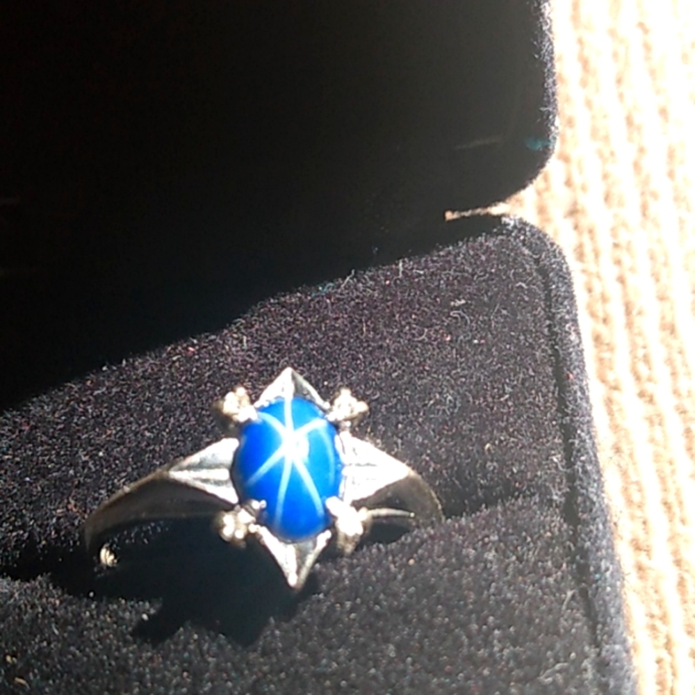 Woman's Vintage Blue Star Sapphire 14K Ring with Diamonds Size 8
